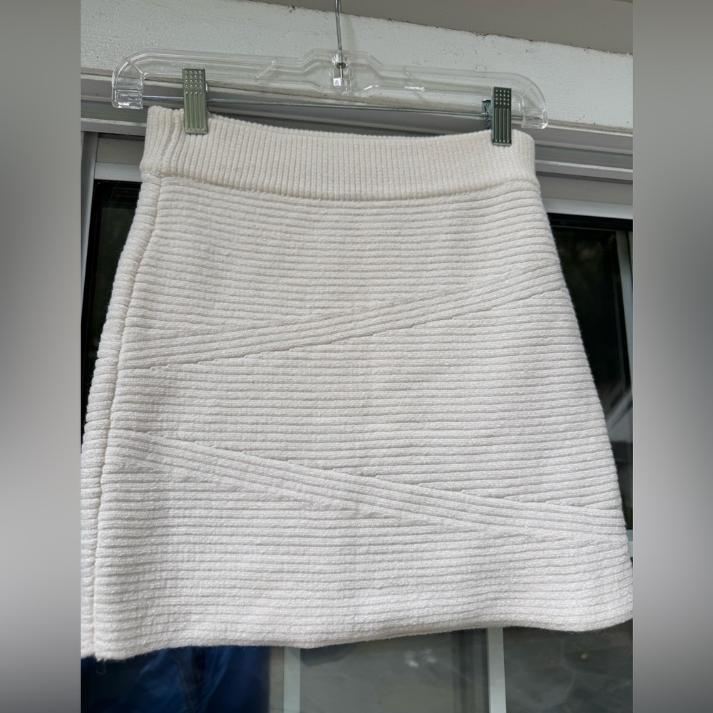 Tularosa Cream ivory beautiful knit Ribbed mini  Skirt